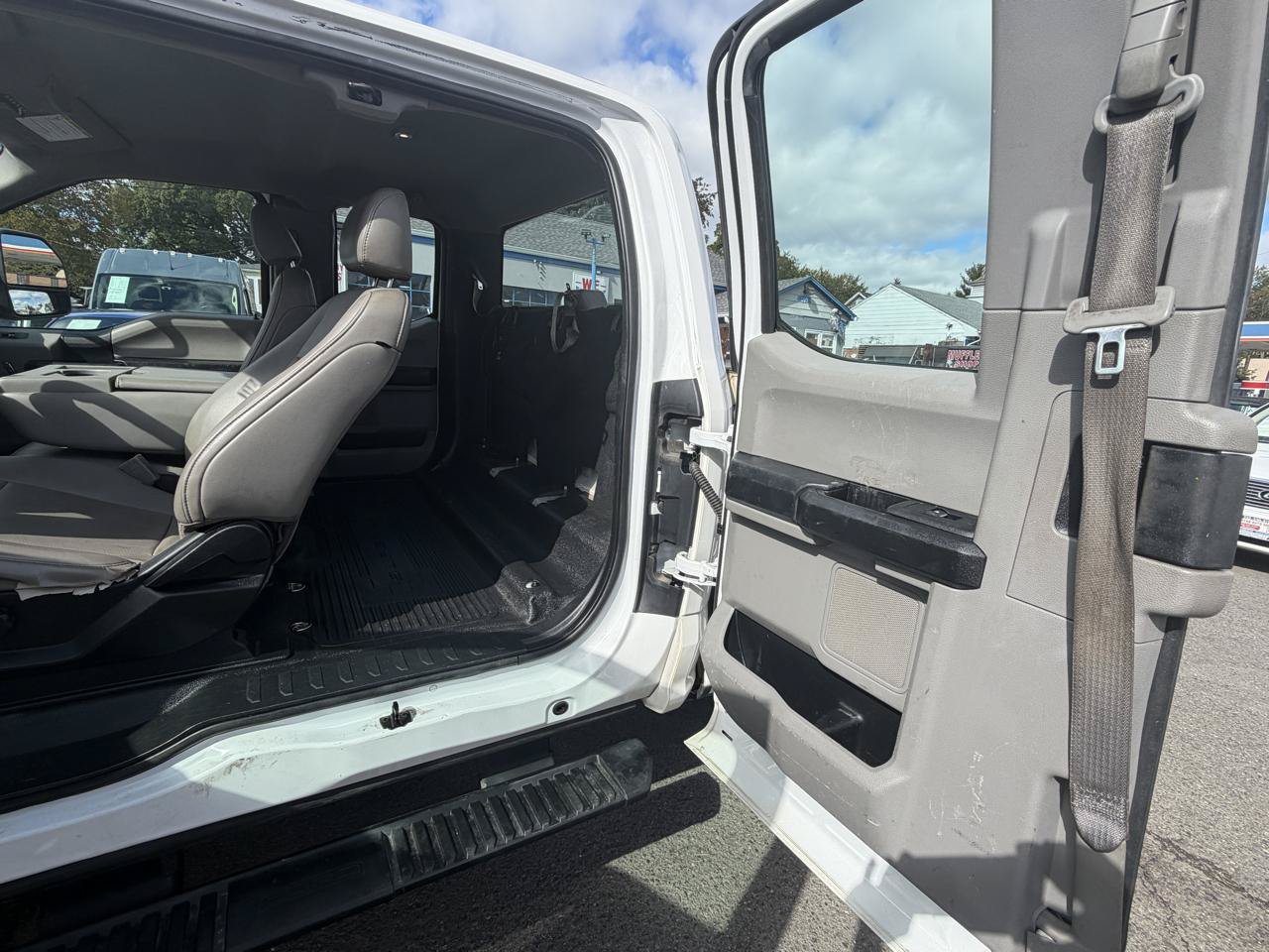Used 2019 Ford F250 XL w/ Power Equipment Group AWD/4WD image 23