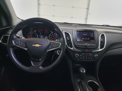 Used 2021 Chevrolet Equinox LT FWD image 12