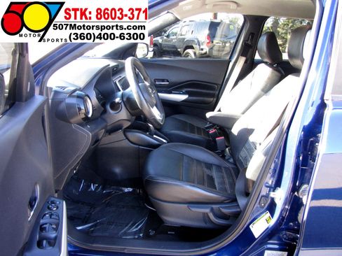 Used 2019 Nissan Kicks SR w/ SR Premium Package image 13