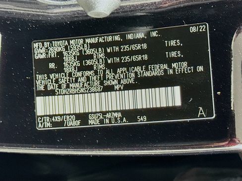 Certified 2022 Toyota Highlander XLE image 33