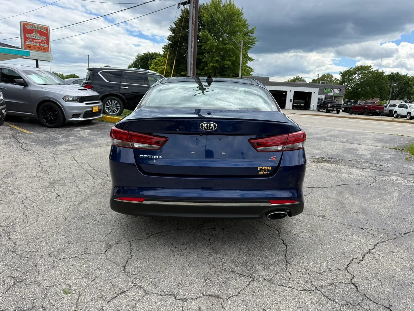 Used 2018 Kia Optima S w/ Panoramic Sunroof Package FWD image 4