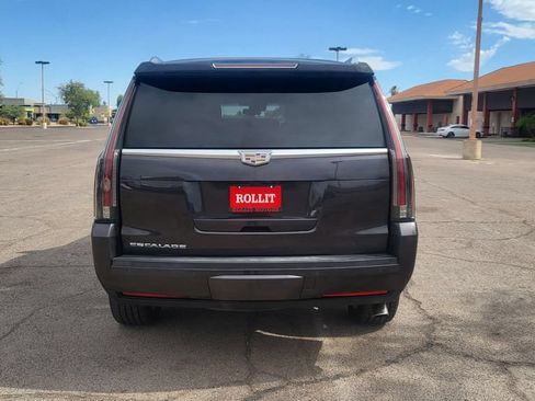 Used 2018 Cadillac Escalade Platinum AWD/4WD image 7