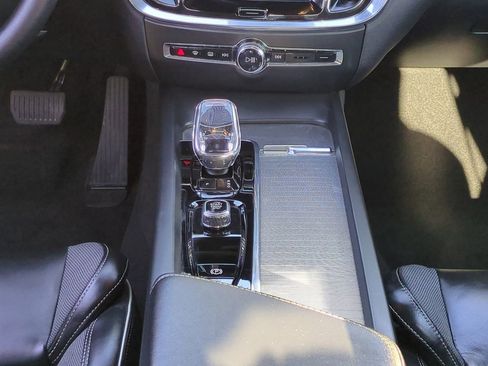 Used 2024 Volvo S60 B5 Plus image 18