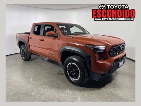 Certified 2025 Toyota Tacoma TRD Off-Road image 1