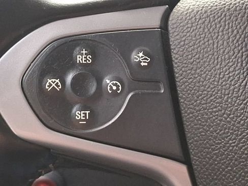 Used 2018 Chevrolet Colorado LT w/ Safety Package RWD image 21