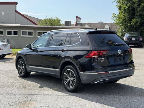 Used 2018 Volkswagen Tiguan SEL AWD/4WD image 22