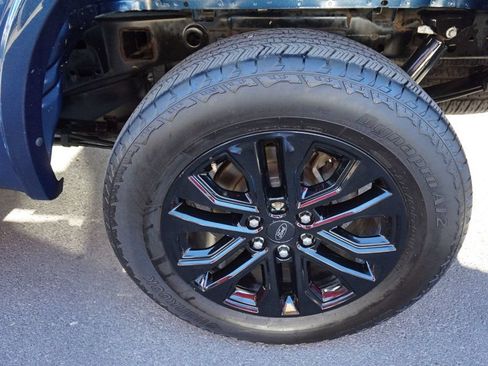 Used 2017 Ford F150 Lariat w/ Equipment Group 502A Luxury AWD/4WD image 15