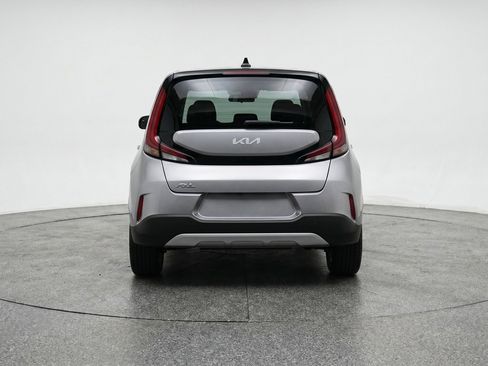 Used 2025 Kia Soul LX w/ LX Technology Package FWD image 7
