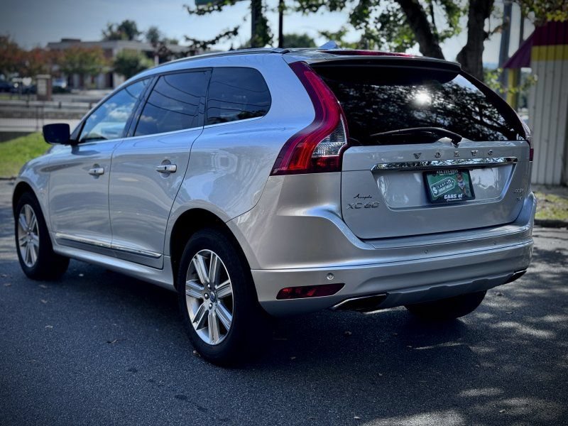 Used 2016 Volvo XC60 T6 w/ Protection Package AWD/4WD image 5