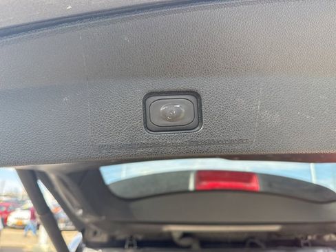 Used 2017 Ford Explorer XLT w/ Equipment Group 202A AWD/4WD image 20