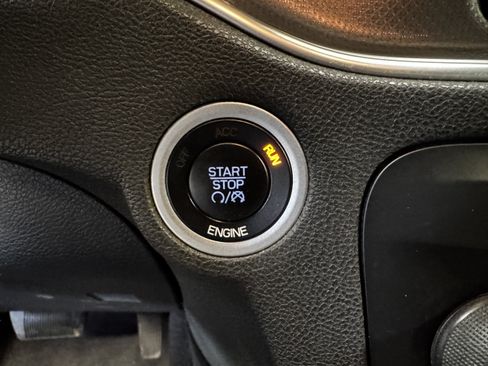 Used 2014 Dodge Charger SE RWD image 20
