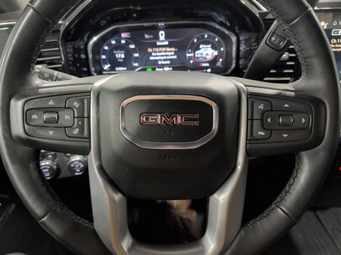 Used 2024 GMC Sierra 1500 Elevation image 10
