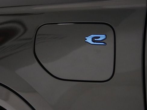 Used 2023 Jeep Grand Cherokee Summit image 13