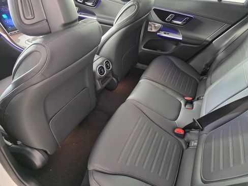 New 2026 Mercedes-Benz GLC 300 4MATIC image 11