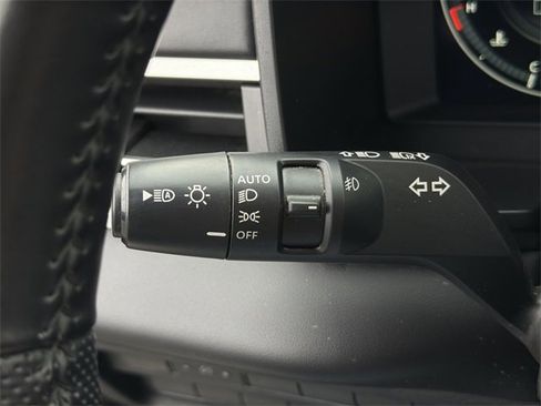 Used 2023 Mitsubishi Outlander SEL image 35