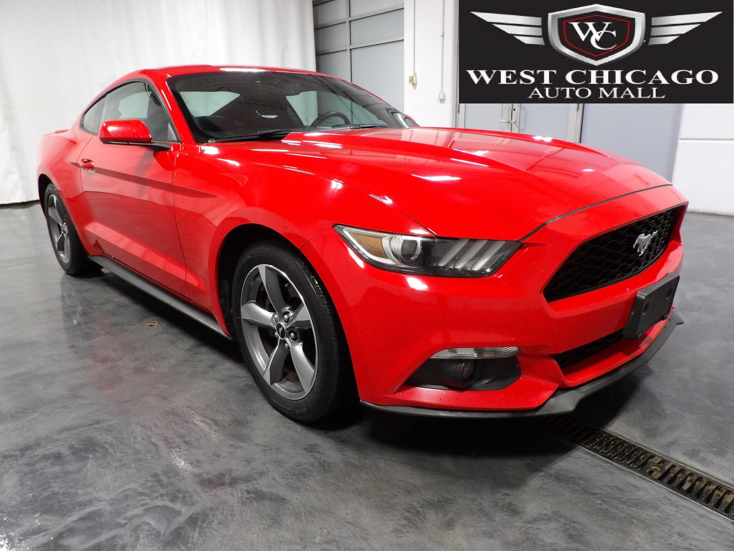 Used 2015 Ford Mustang Coupe RWD image 1