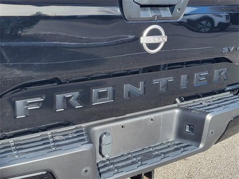 Certified 2023 Nissan Frontier SV w/ Midnight Edition Package image 28