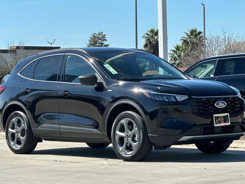 Used 2025 Ford Escape ST-Line image 8