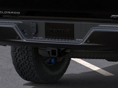 New 2026 Chevrolet Colorado ZR2 w/ Technology Package AWD/4WD image 15