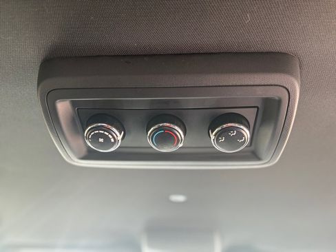 Used 2019 Dodge Grand Caravan SXT FWD image 14