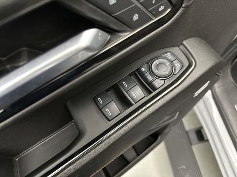 Used 2024 GMC Sierra 2500 AT4 w/ Technology Package image 18