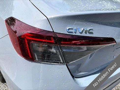 Used 2025 Honda Civic Sport image 28