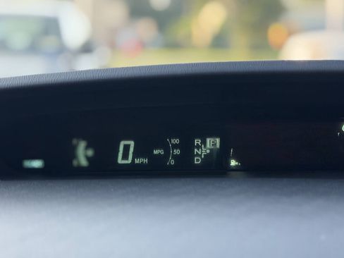 Used 2010 Toyota Prius Five FWD image 11