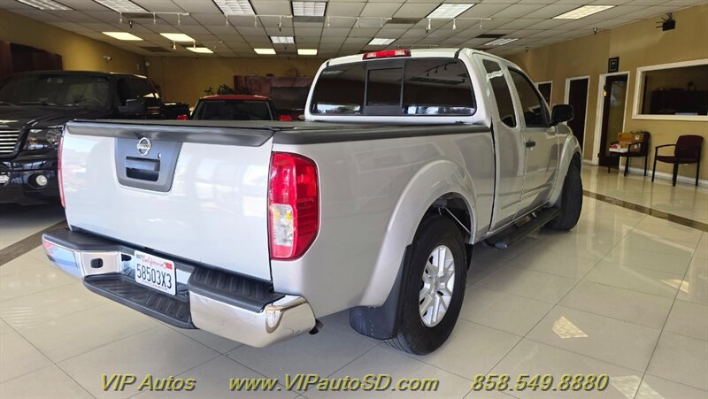Used 2018 Nissan Frontier SV RWD image 4
