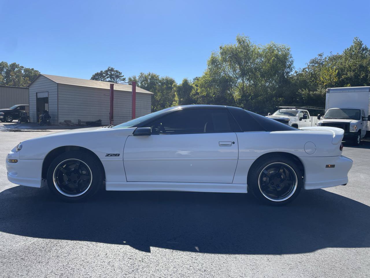 Used 1999 Chevrolet Camaro Z28 w/ Preferred Equipment Group 2 RWD image 2