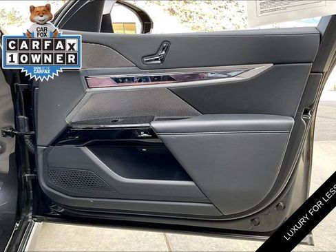 Used 2023 BMW i7 xDrive60 AWD/4WD image 23