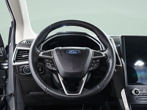 Used 2024 Ford Edge SEL w/ Convenience Package AWD/4WD image 9