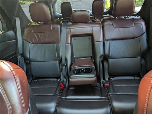 Used 2020 Ford Explorer Platinum w/ Premium Technology Package AWD/4WD image 21