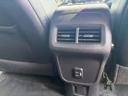 Used 2024 Chevrolet Equinox RS FWD image 16