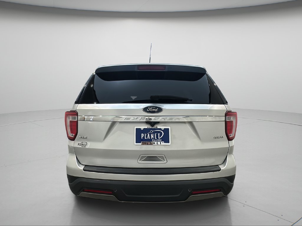 Used 2019 Ford Explorer XLT w/ Equipment Group 202A AWD/4WD image 6