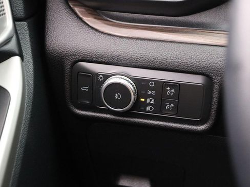 Used 2022 Ford Explorer Limited w/ Equipment Group 301A AWD/4WD image 23