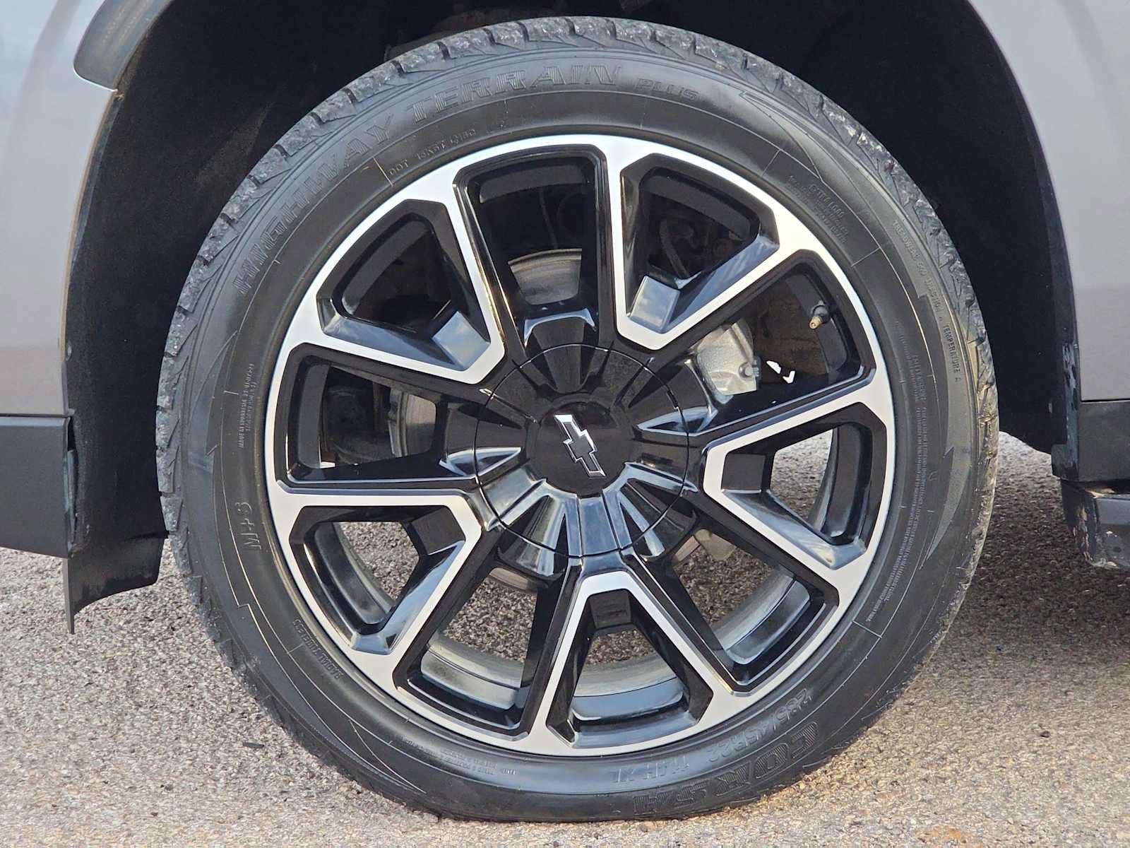 Used 2021 Chevrolet Tahoe RST w/ Luxury Package AWD/4WD image 12