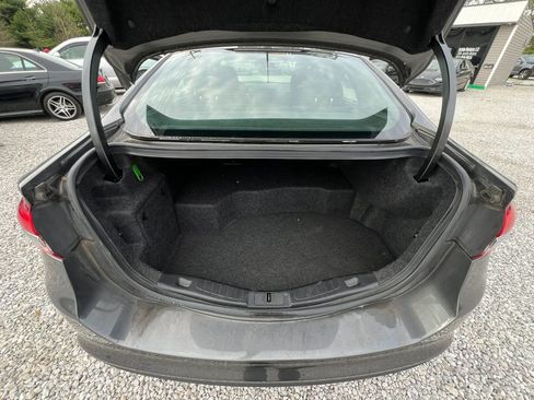 Used 2018 Ford Fusion SE FWD image 13