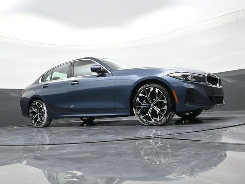 New 2025 BMW 330i xDrive Sedan w/ Premium Package image 21