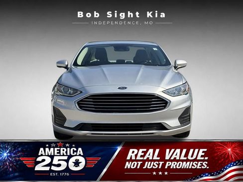 Used 2019 Ford Fusion SE FWD image 23