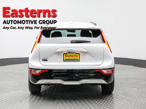 Used 2023 Kia Niro Wind w/ Wind Preserve Package image 6