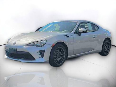 Used 2019 Toyota 86 image 2