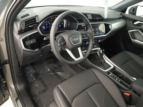 New 2025 Audi Q3 2.0T Premium image 15