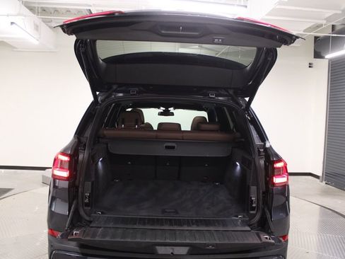 Used 2021 BMW X5 xDrive40i w/ Premium Package image 44