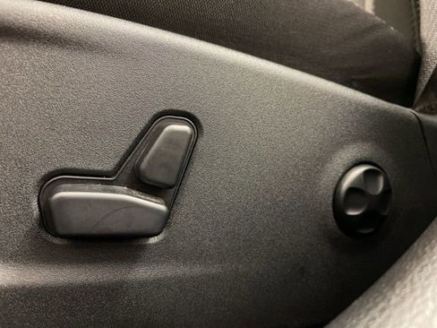 Used 2019 Dodge Charger SXT RWD image 14