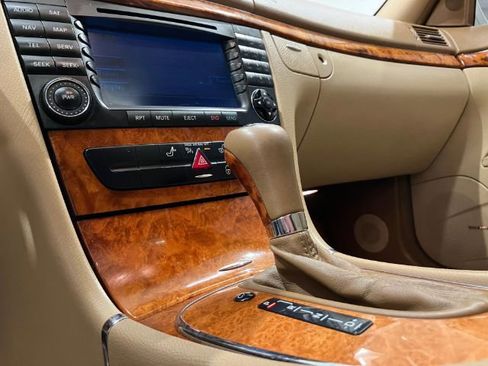 Used 2008 Mercedes-Benz E 350 Sedan image 40