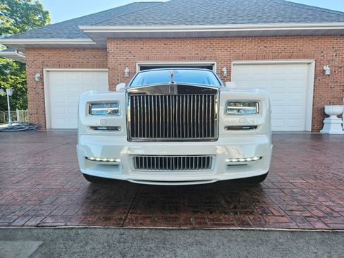 Used 2007 Rolls-Royce Phantom Sedan RWD image 3