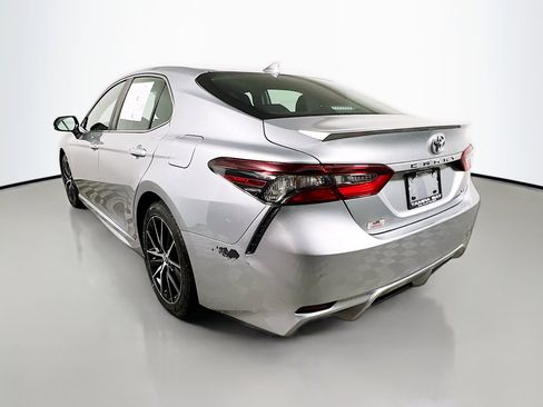 Used 2023 Toyota Camry SE image 8