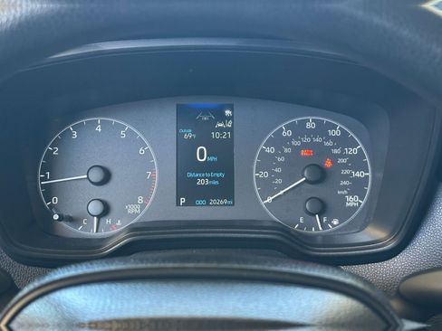 Used 2025 Toyota Corolla LE image 38