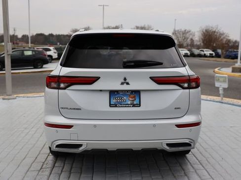 Used 2022 Mitsubishi Outlander SEL image 4