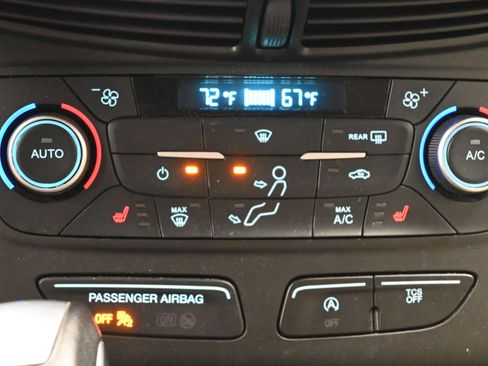 Used 2018 Ford Escape SEL image 19